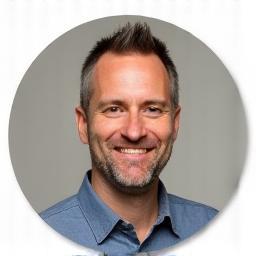 Lachlan Hughes headshot